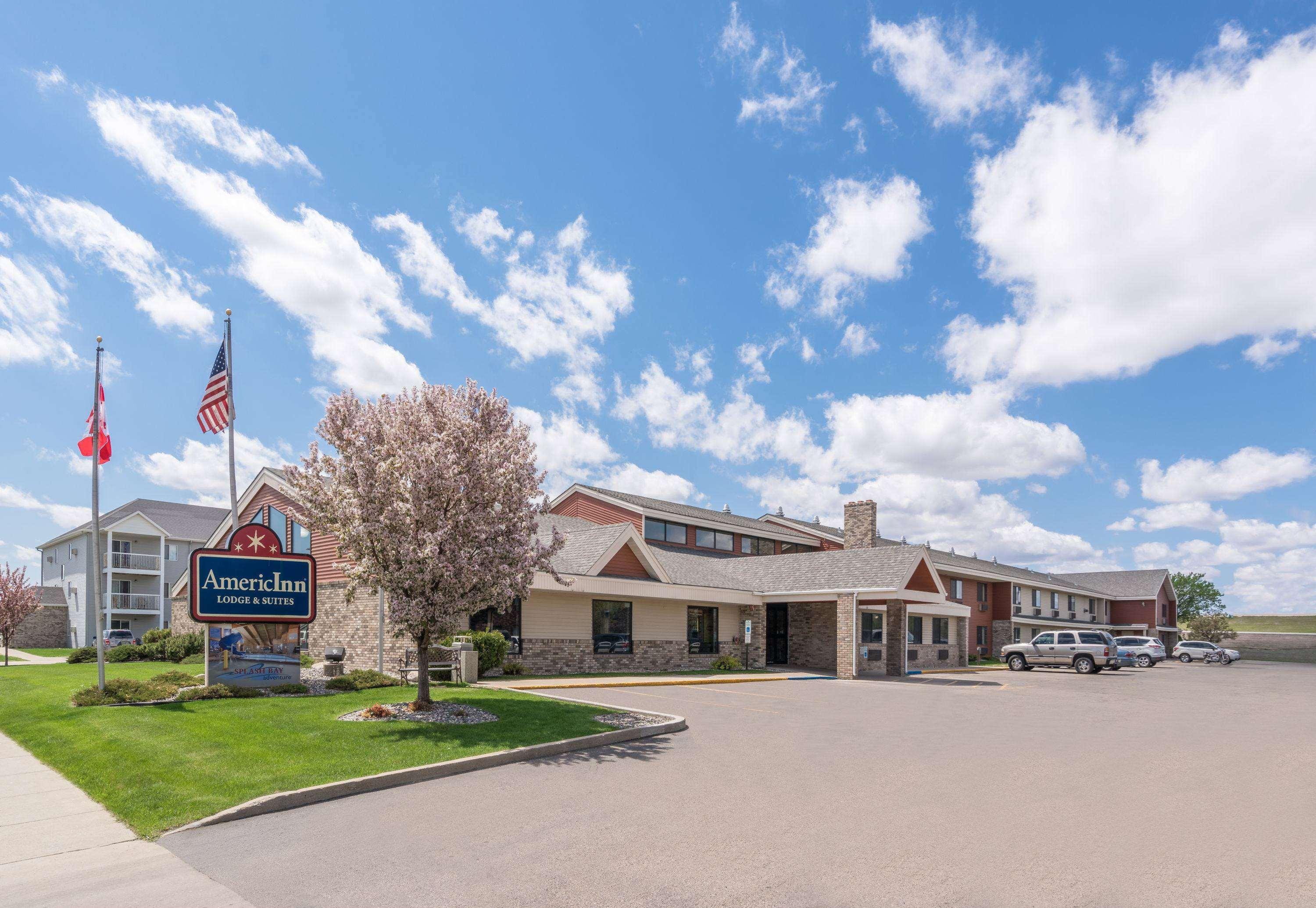 Americinn By Wyndham Fargo West Acres Esterno foto